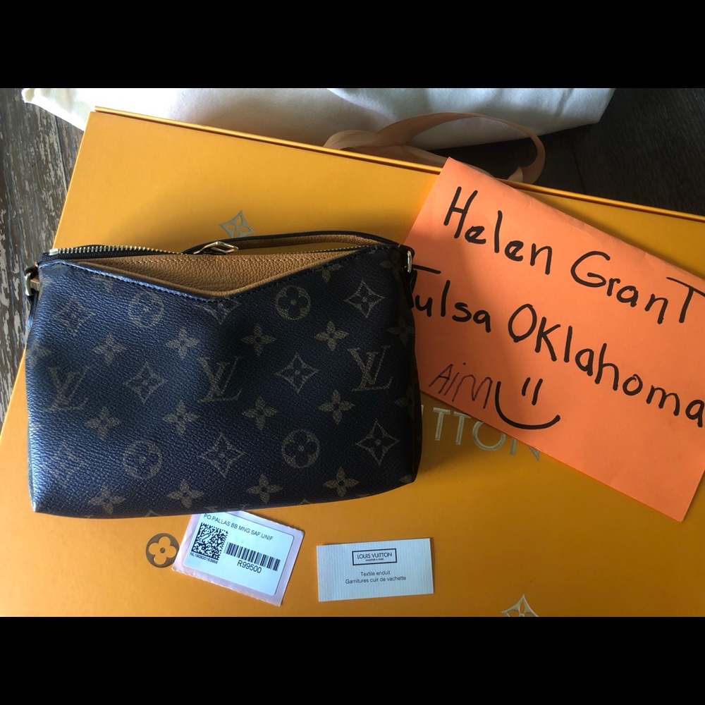 ❌SOLD❌Louis Vuitton Pallas clutch bb